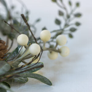 White Berry Candle Ring with Frosted Leaves