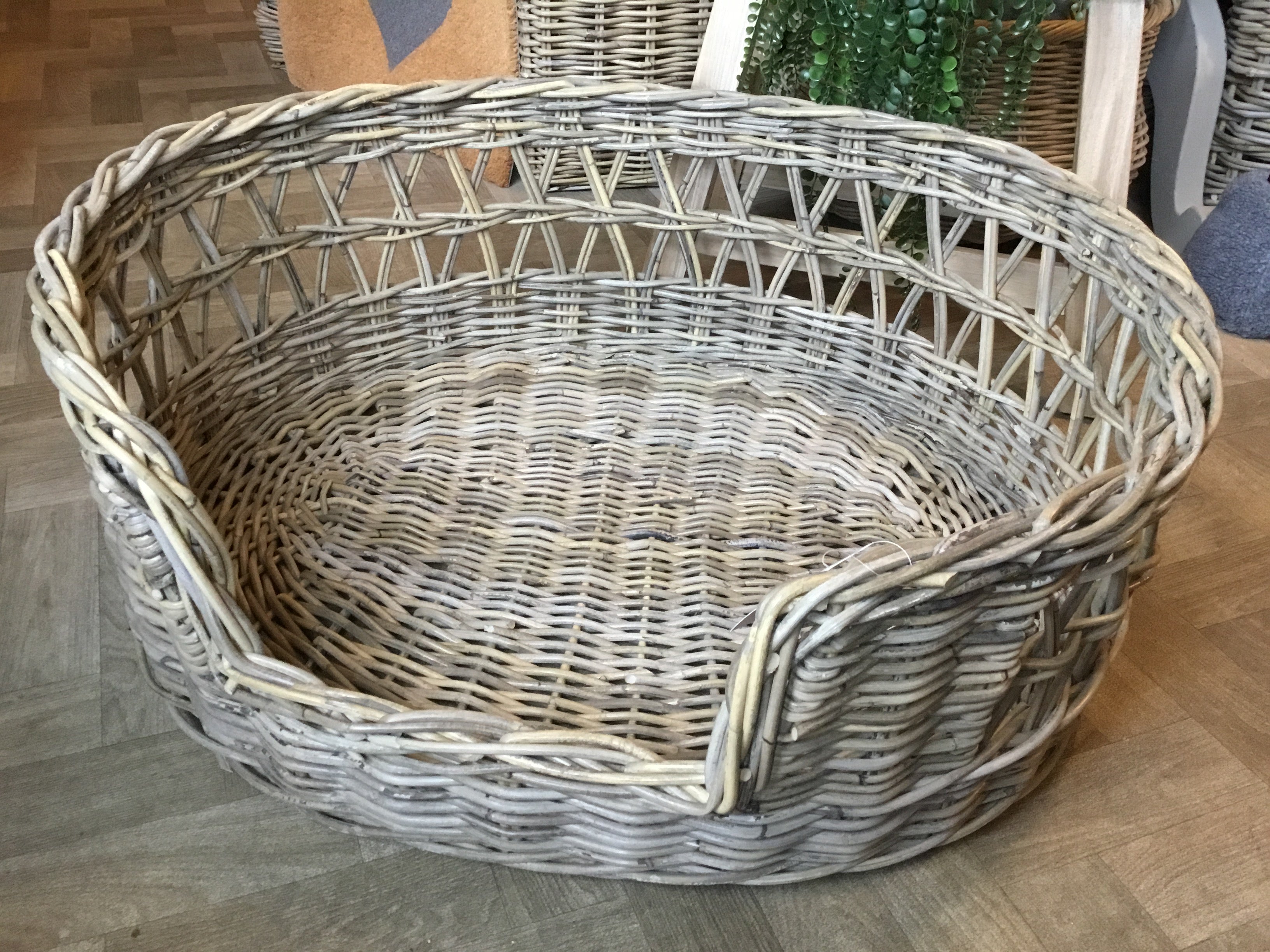 Open Weave Deep Rattan Oval Pet/Dog Basket - Extra Large