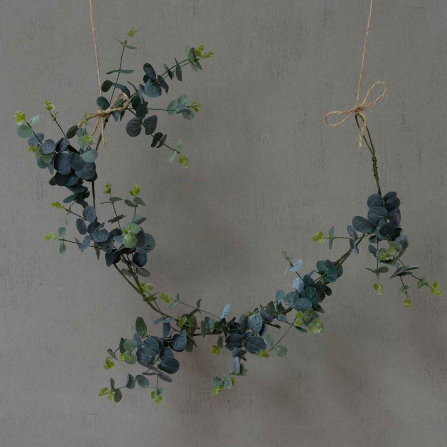 Frosted Eucalyptus Garland (120cm)