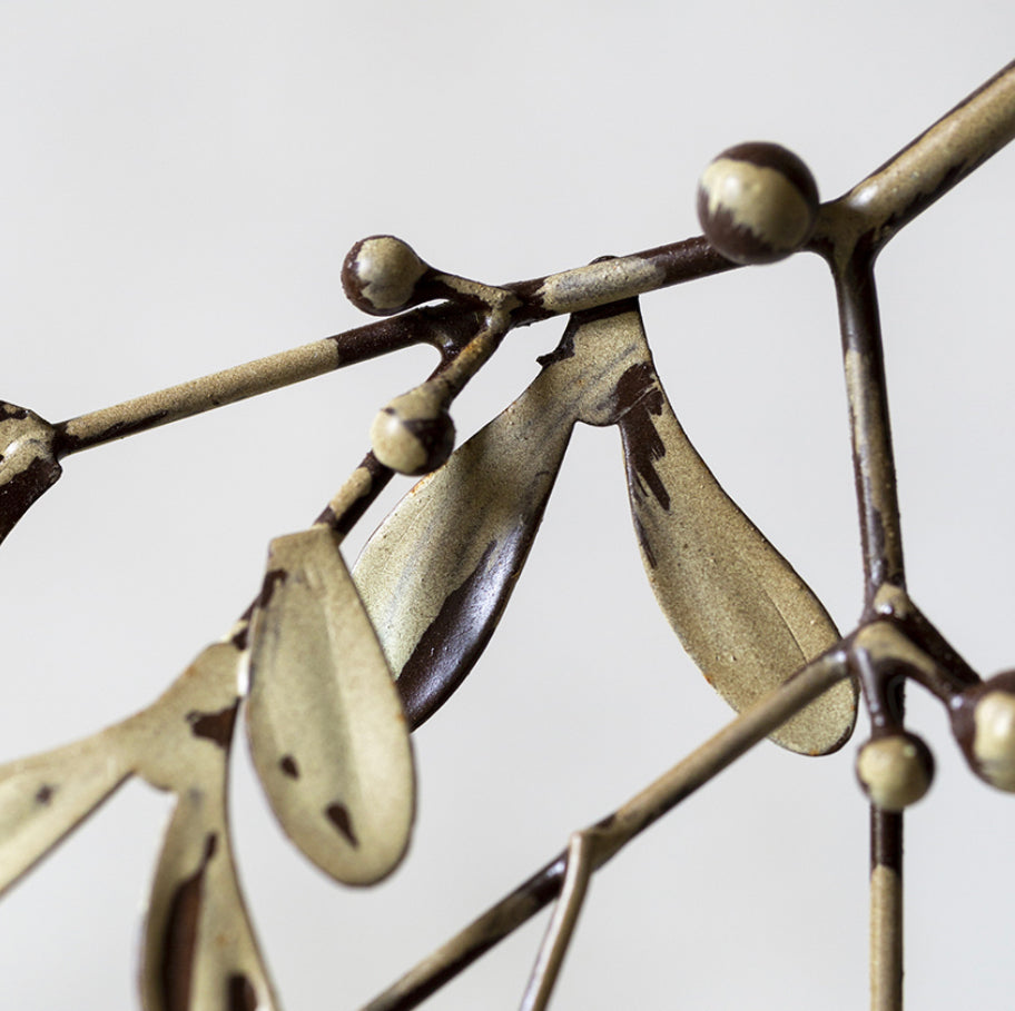 Mistletoe Bunch - Pistachio