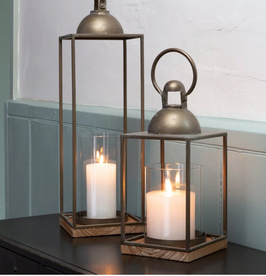 Levean golden lantern