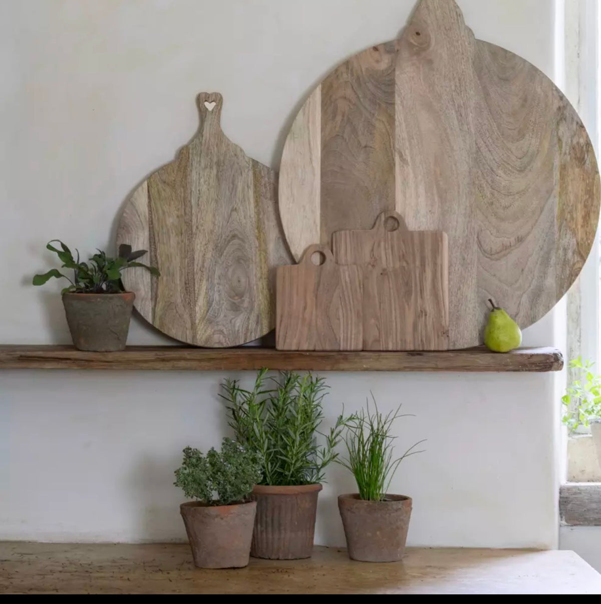 Mango serving board/platter with feet