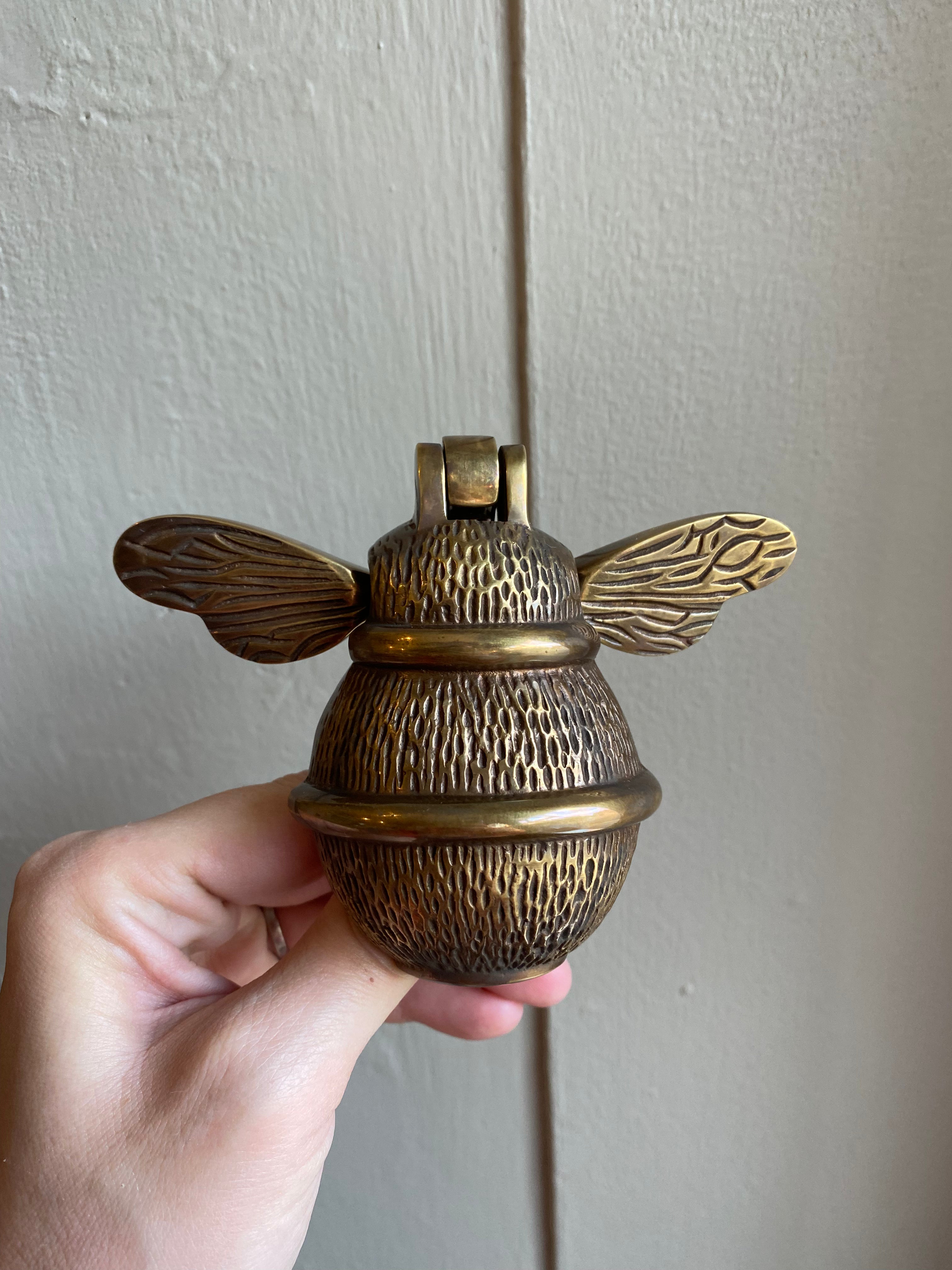 Door Knocker - Bumblebee (Antique Finish) BRASS008