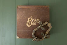 Door Knocker - ANDRENA HIVE Bumblebee (Heritage Brass) BRASS079