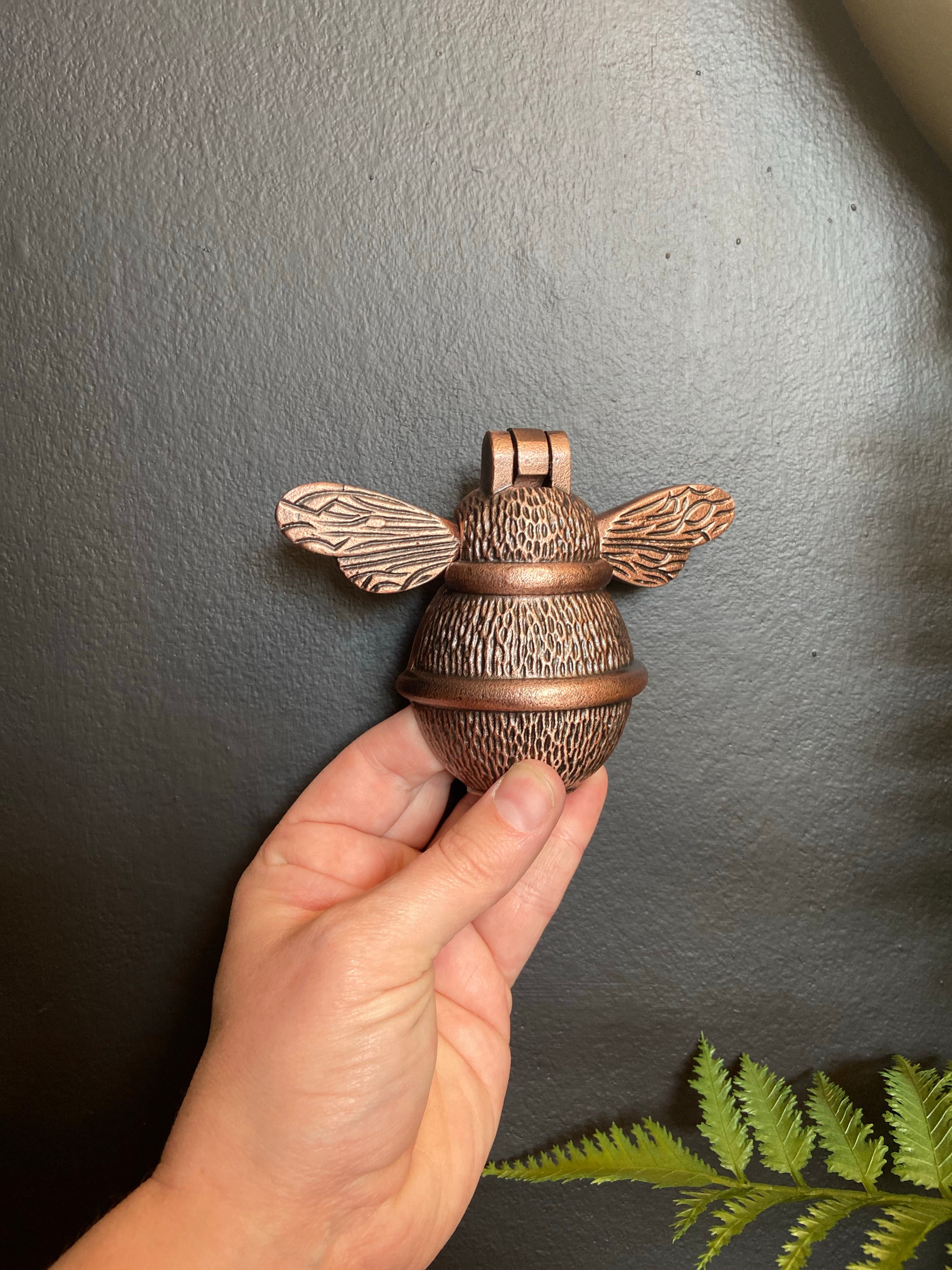 Door Knocker - Bumblebee (Antiqued Copper) BRASS045