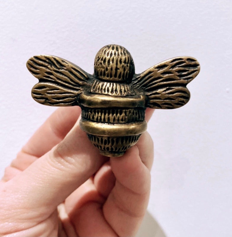 Heritage Brass Bee Knob