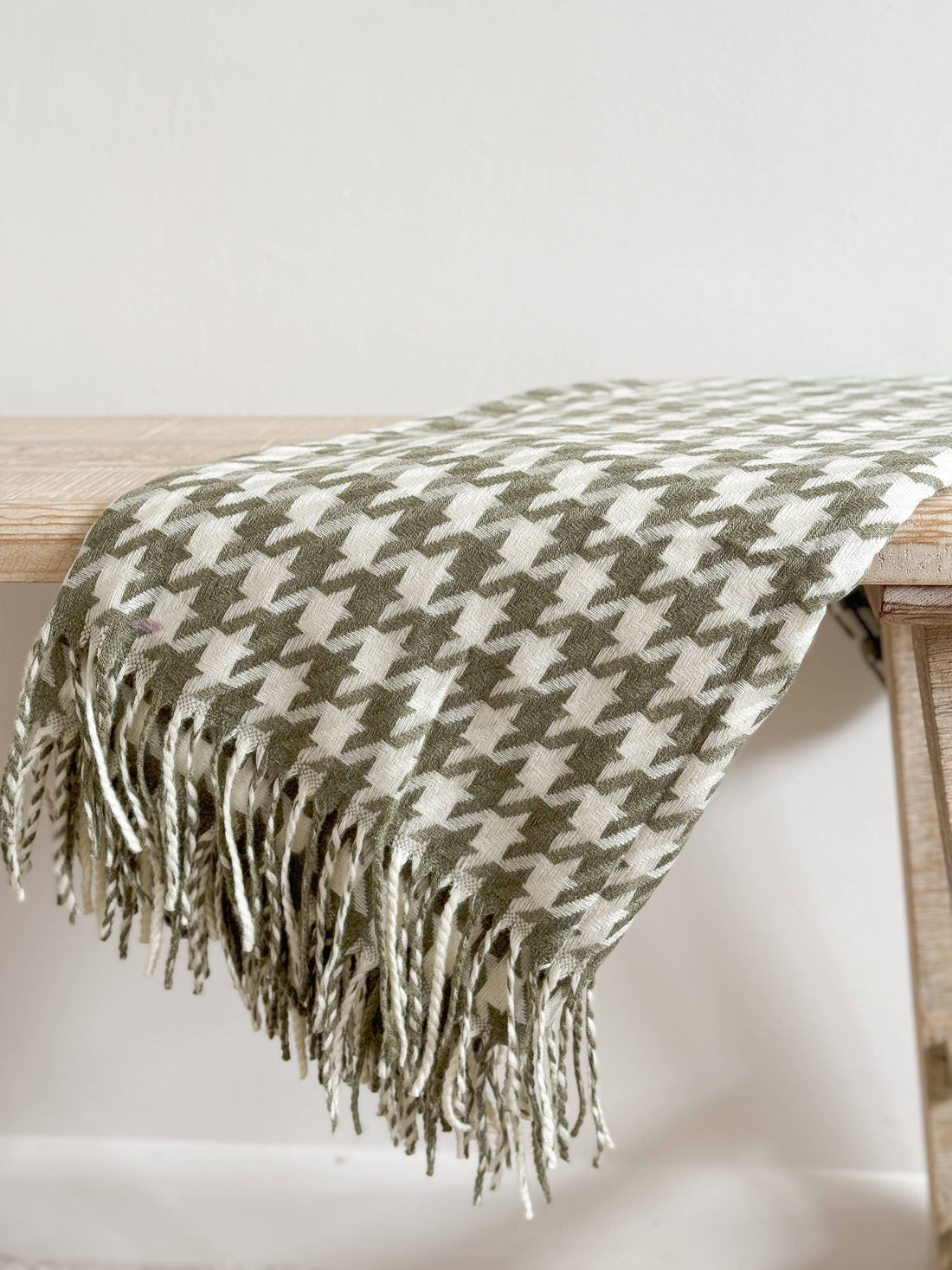Olive And Cream Throw 170 x 120