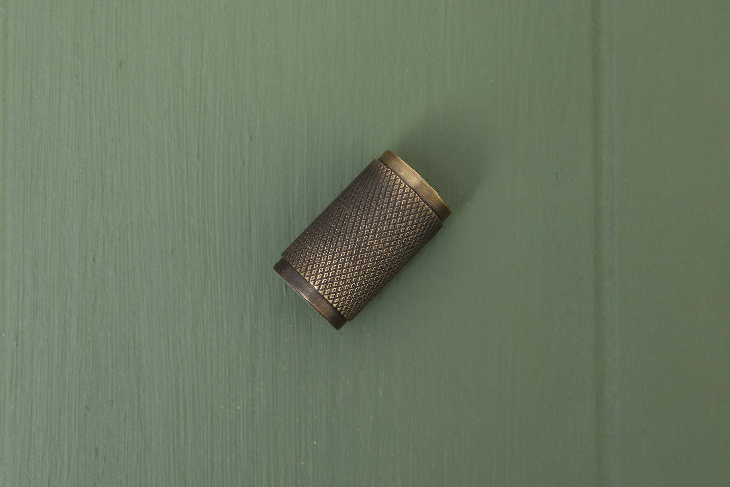 APIDAE Solid Brass Knurled Pull Handles &amp; Knobs - Antique