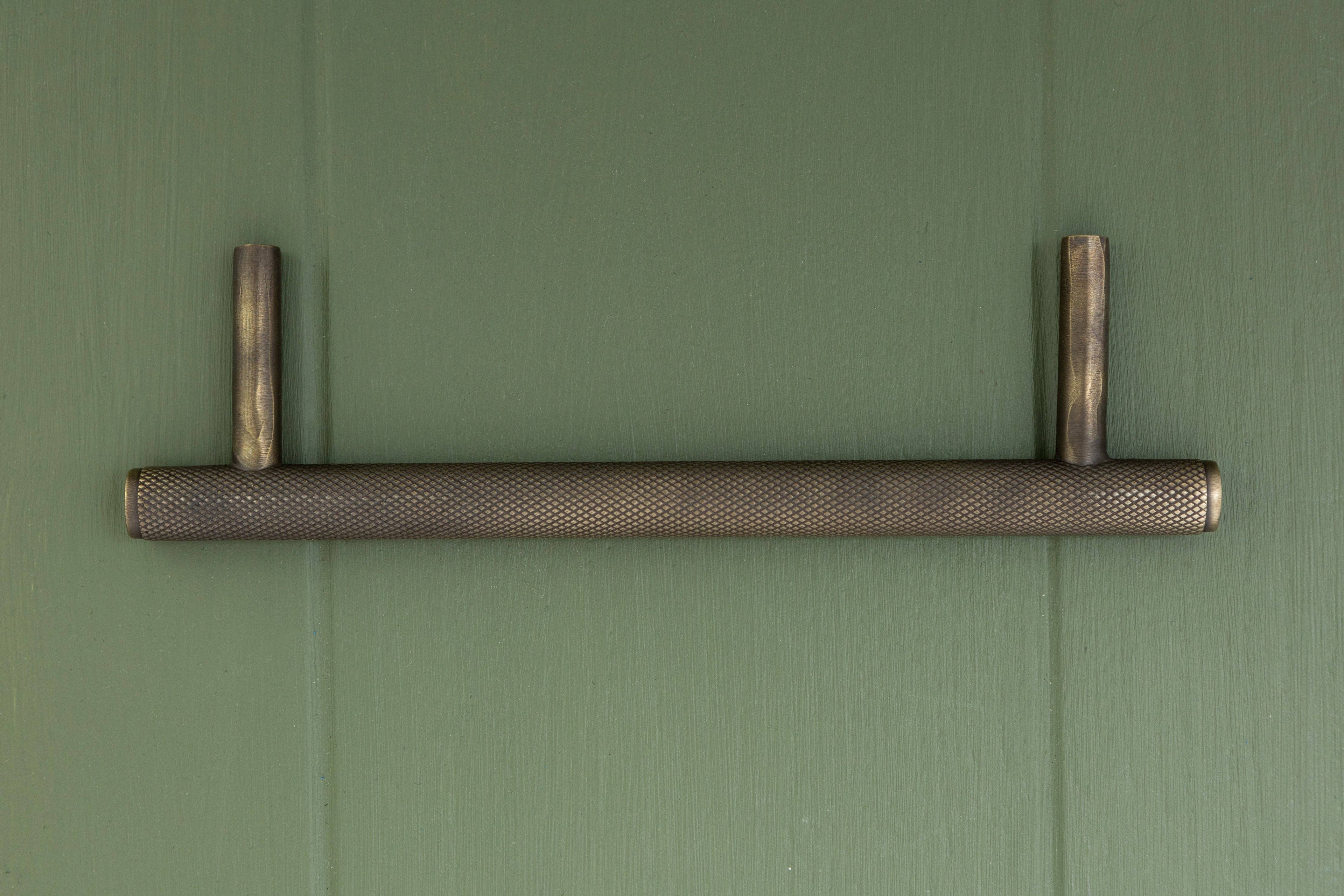 APIDAE Solid Brass Knurled Pull Handles &amp; Knobs - Antique