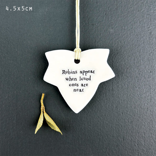 Porcelain leaf-Robins appear