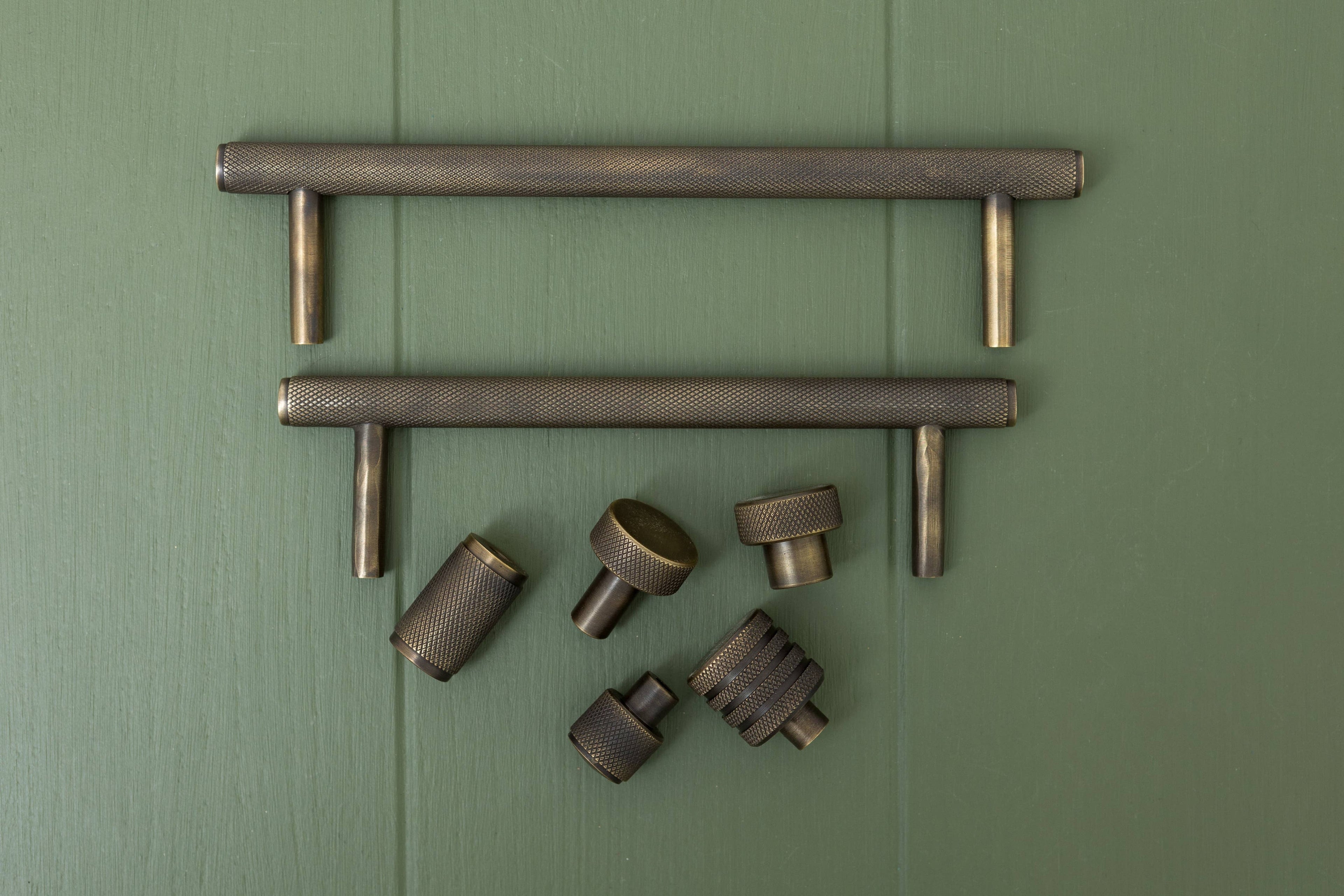 APIDAE Solid Brass Knurled Pull Handles &amp; Knobs - Antique