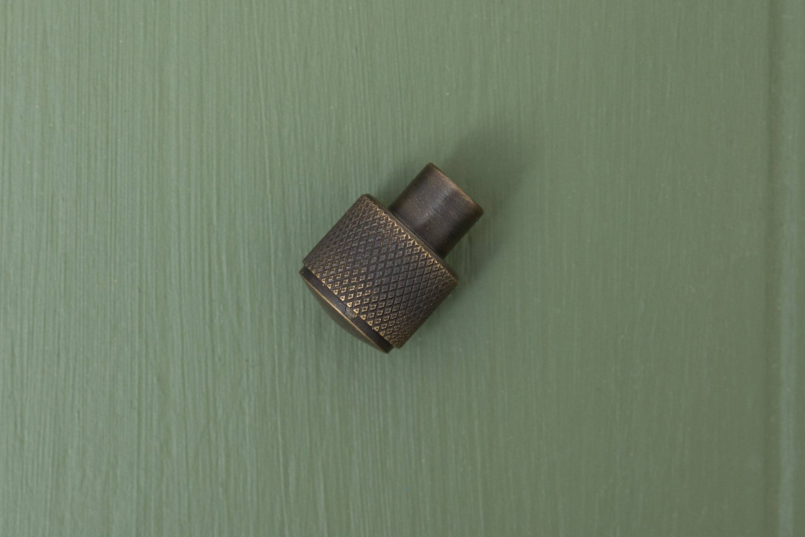 APIDAE Solid Brass Knurled Pull Handles &amp; Knobs - Antique