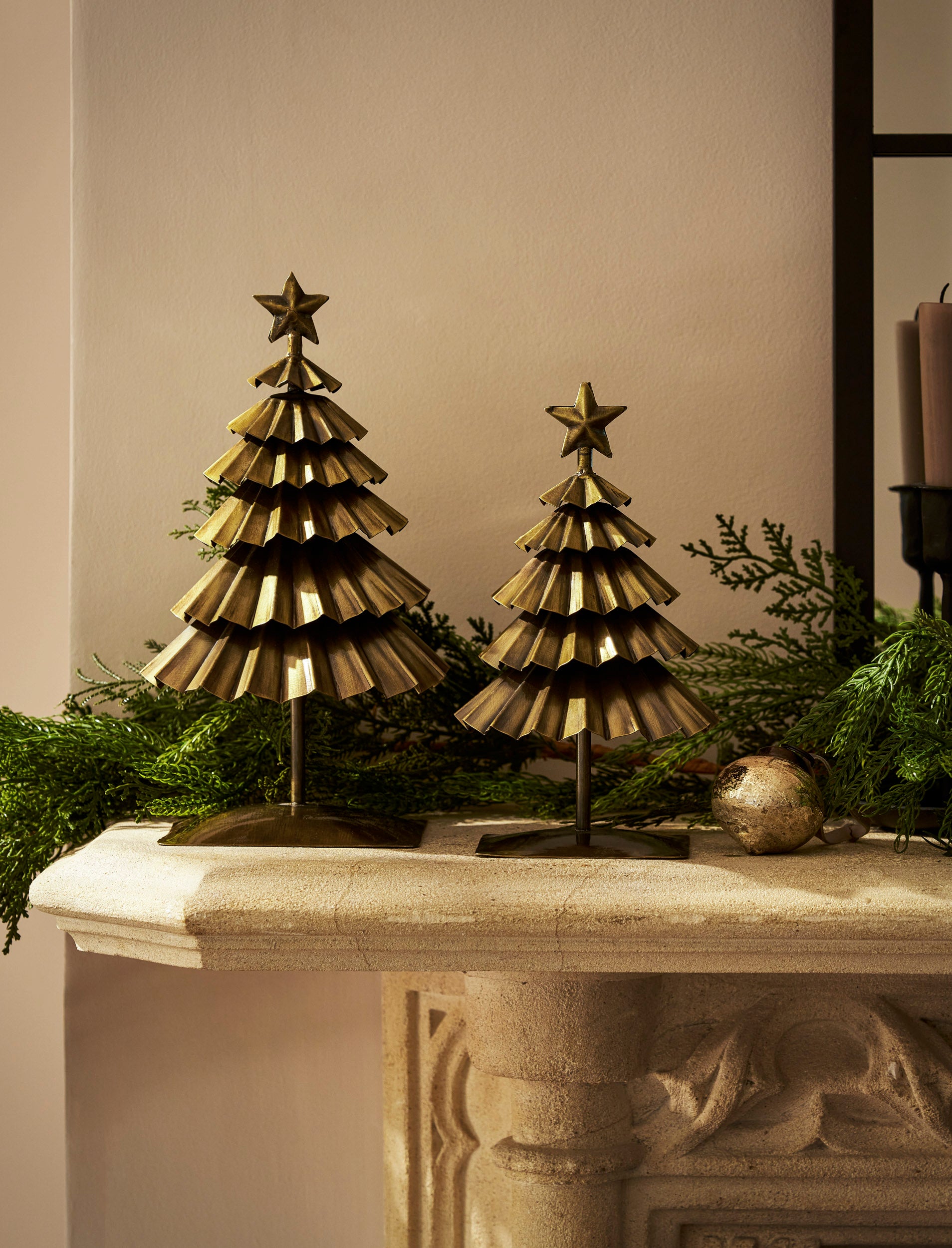 Per shore Christmas Tree Antique Brass