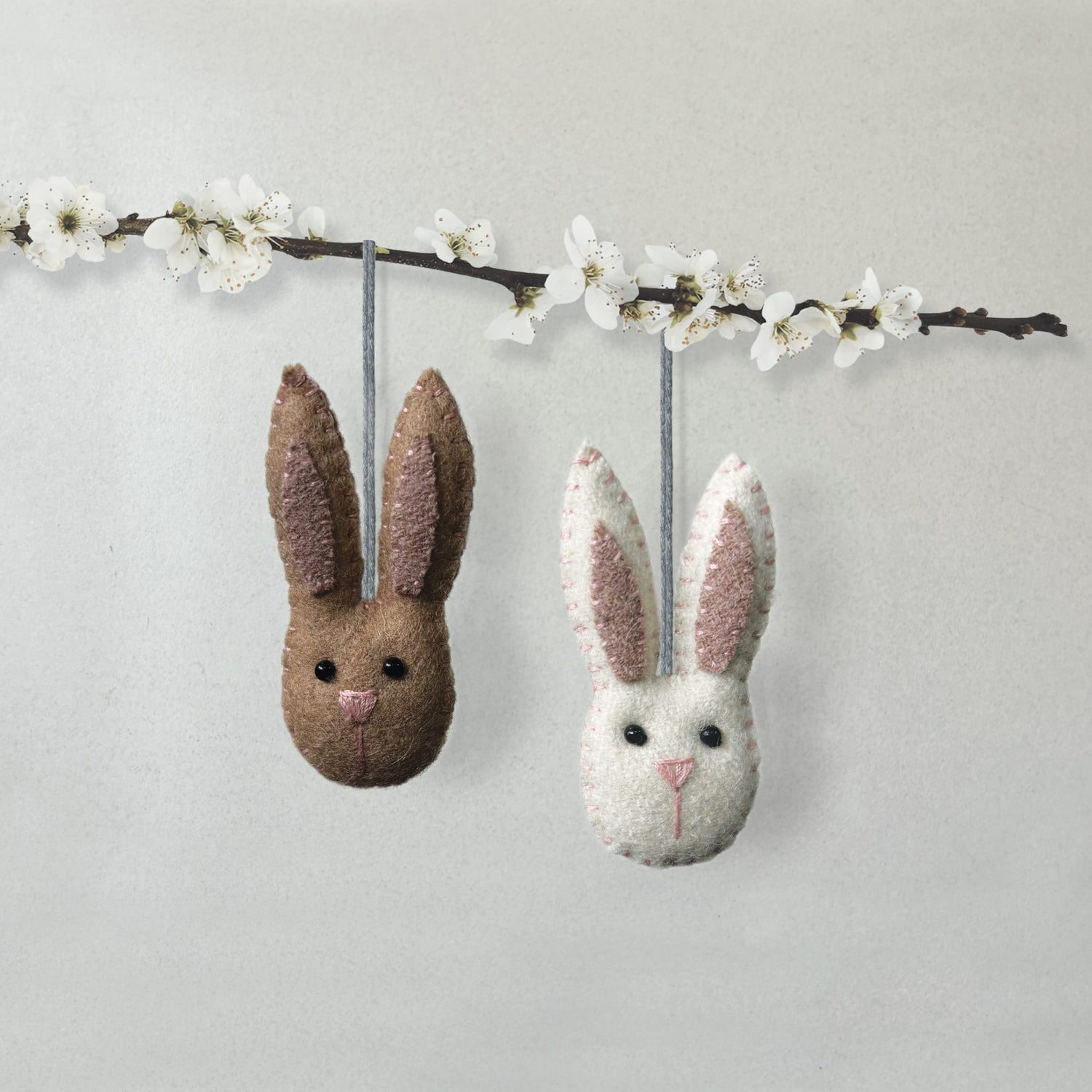 Small Hanging rabbit head - Beige