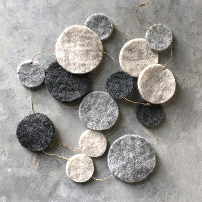 Felt garland Circles