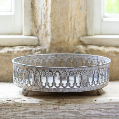 Ornate round holder - Round