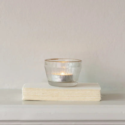 Ribbed holder with gold rim