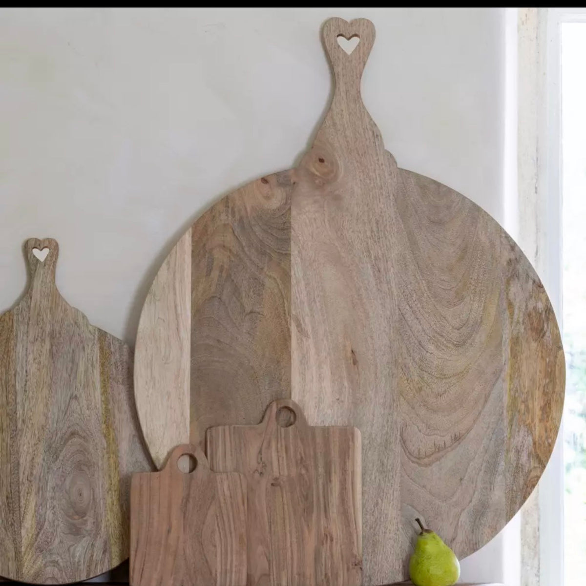 XL mango serving board/platter with feet