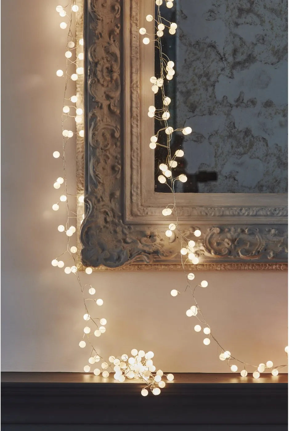 Snowberry White Garland - (Battery)